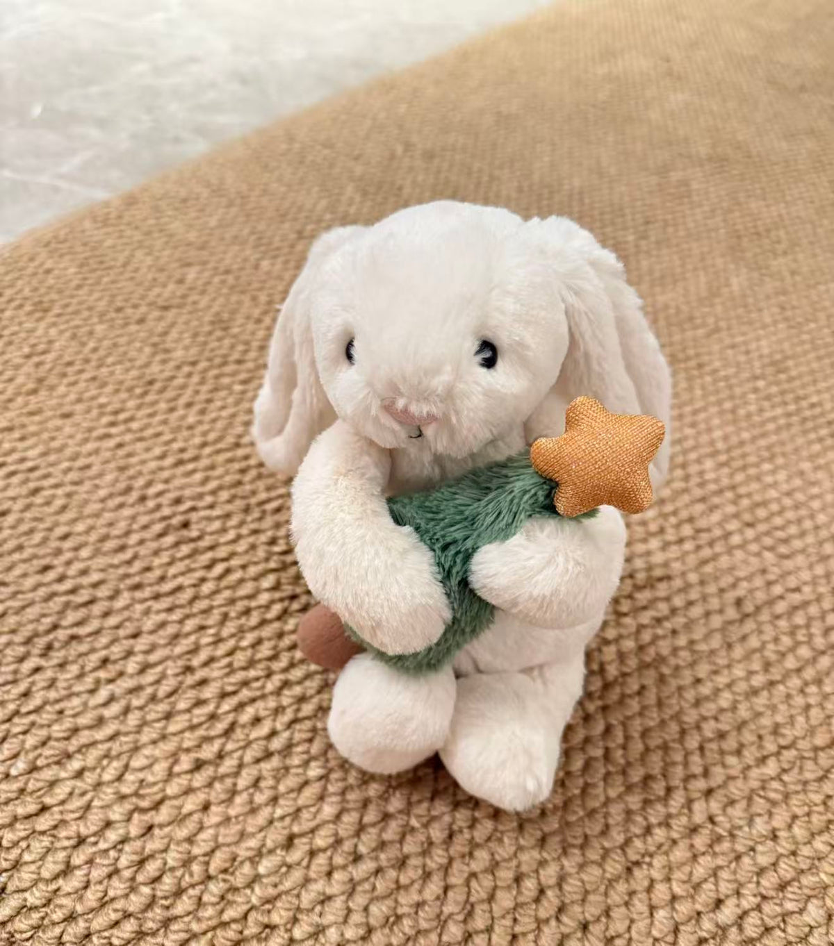 Jellycat Bashful Bunny with Christmas Tree 15CM - product image 5